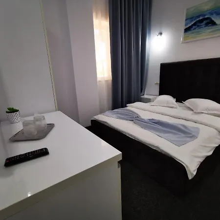 Vila Roxy Pe Plaja Belona Gæstehus *