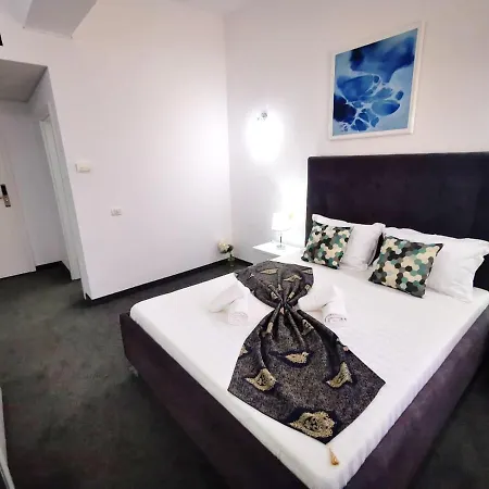 Vila Roxy Pe Plaja Belona Gæstehus *