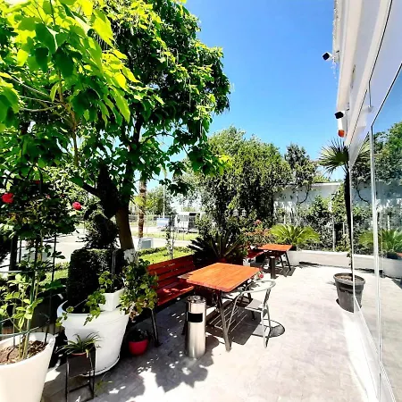 Vila Roxy Pe Plaja Belona Gæstehus