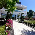 Vila Roxy Pe Plaja Belona *